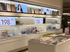 -J-Optical佳视明眼镜·蔡司视觉(青岛金茂览秀城店)