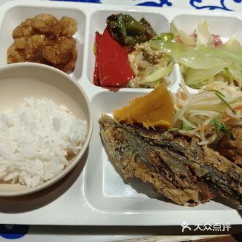 实惠！25r/位自助餐，6荤2素小区村民食堂~