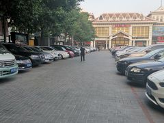 -翠微牡丹园停车场