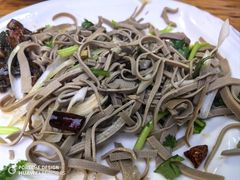 -溢心园香河肉饼总店