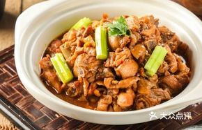 Sauce-Braised Chicken Pot