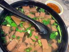 鸡鸭血汤-莱莱小笼·乔艾