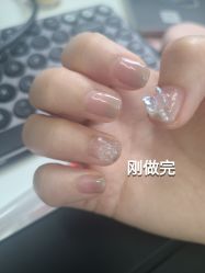 -星辰·新中式美甲美睫工作室