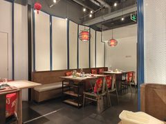 -尚尚仙·酸汤猪手·猪肚鸡火锅(华联万柳购物中心店)