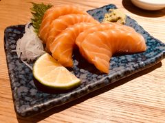 三文鱼刺身-初居食屋日式料理(万象城购物中心店)