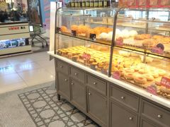 面包甜点陈列柜-面包新语(上地华联店)