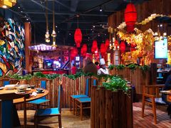 大堂-老滇山寨•云南特色菜•地方菜•民族风情歌舞表演(金碧店)