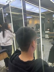 -藤野造型烫发染发