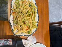 -梁姐啤酒鱼(兴坪古镇店)
