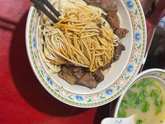-金杨拉面王小吃面馆·牛三宝面·红烧牛肉粉