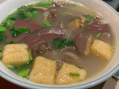 金陵鸭血粉丝汤-弄堂小笼包(西青中北永旺购物中心店)