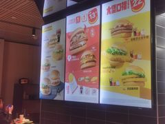 -麦当劳(展览路店)