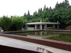 -上海市龙华烈士陵园