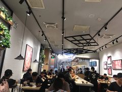 大堂-吉祥馄饨(虹桥火车站店)