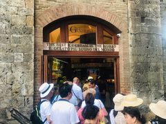 -Gelateria Dondoli