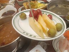 -四囍码头海鲜烧烤自助火锅(外滩南京东路悦荟广场店)