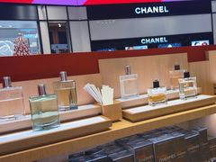 -CHANEL(戴高乐机场T 2E店)