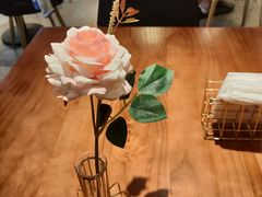 -POKEE VIA&Brunch·维娅(重庆来福士店)