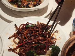 -八府香鸭·啫啫煲(华山路店)