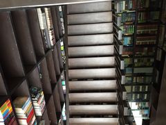 iphone_upload_pic-钟书阁(松江泰晤士小镇店)