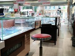 -西南眼镜·蔡司·依视路战略合作店(南街店)