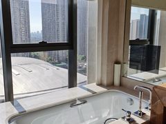 -青岛富力艾美酒店