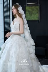 点击看大图 -Renee芮亦婚纱