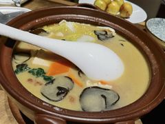 京城酥肉锅-四季民福烤鸭店(西单华威约饭街店)