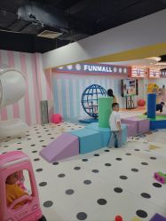 -蹦蹦乐园(南桥百联店)