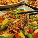 来新街口一定要吃的就是这家冯三孃跷脚牛肉，真没想到