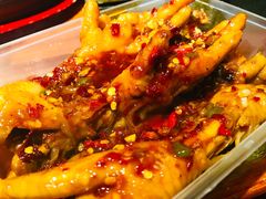 火辣鸡爪-恩你小木屋米酒店(安盛店)