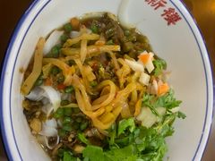 -裕新楼粉面馆·石磨手工粉(四方坪店)