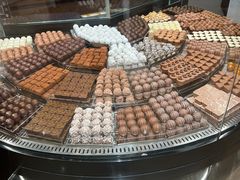 -Laderach 莱德拉(上海环贸iapm店)