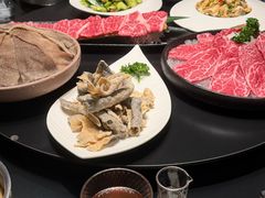-鲜入唯煮·港式海鲜牛肉火锅(金宝街店)
