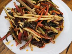 -老鼎万春卤菜(鹭湖宫8区店)