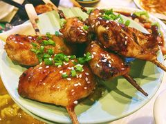 烤鸡翅-虾弄弄海派小龙虾·牛羊蝎子火锅