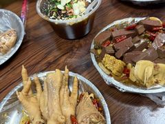 -梁老三麻辣鸡头(汝河小区店)