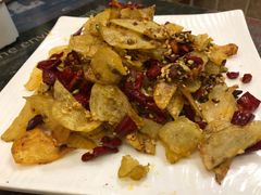 -扒虾小妹儿麻辣海鲜(宏图街店)