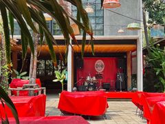 -Naughty Nuri’s Phuket