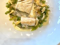 橄榄油慢煮海鲈鱼-Le Comptoir de Pierre Gagnaire