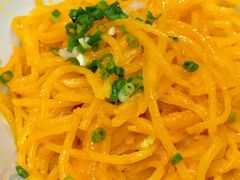 蟹黄咸蛋土豆丝-荆九爷爆炒桥头三嫩(夫子庙店)