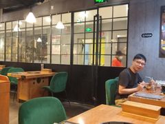 -肥肥虾庄·金牌油焖大虾(杨园滨江时代walk店)