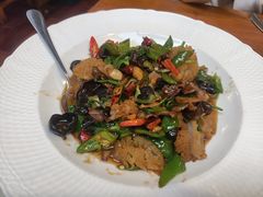 -旺角小渔村·海肠捞饭开创者(环山路店)
