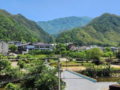 -安吉龙王山峡谷漂流