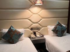 -雅夫酒店(西安市图书馆地铁站店)