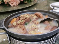 -东豪园林海鲜酒家(南港路辅路店)