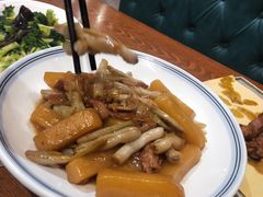 土豆老来少烧五花肉-船家渔(徐州北路店)