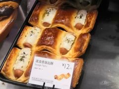 波浪香肠起酥包-巴黎贝甜(开发区安盛店)