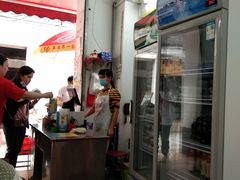 -陈老添美食店(宝华路店)