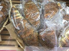 奇亚籽牛角面包-味多美蛋糕(西安门店)